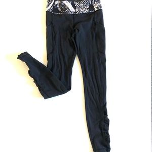 Lululemon black and white rulu leggings